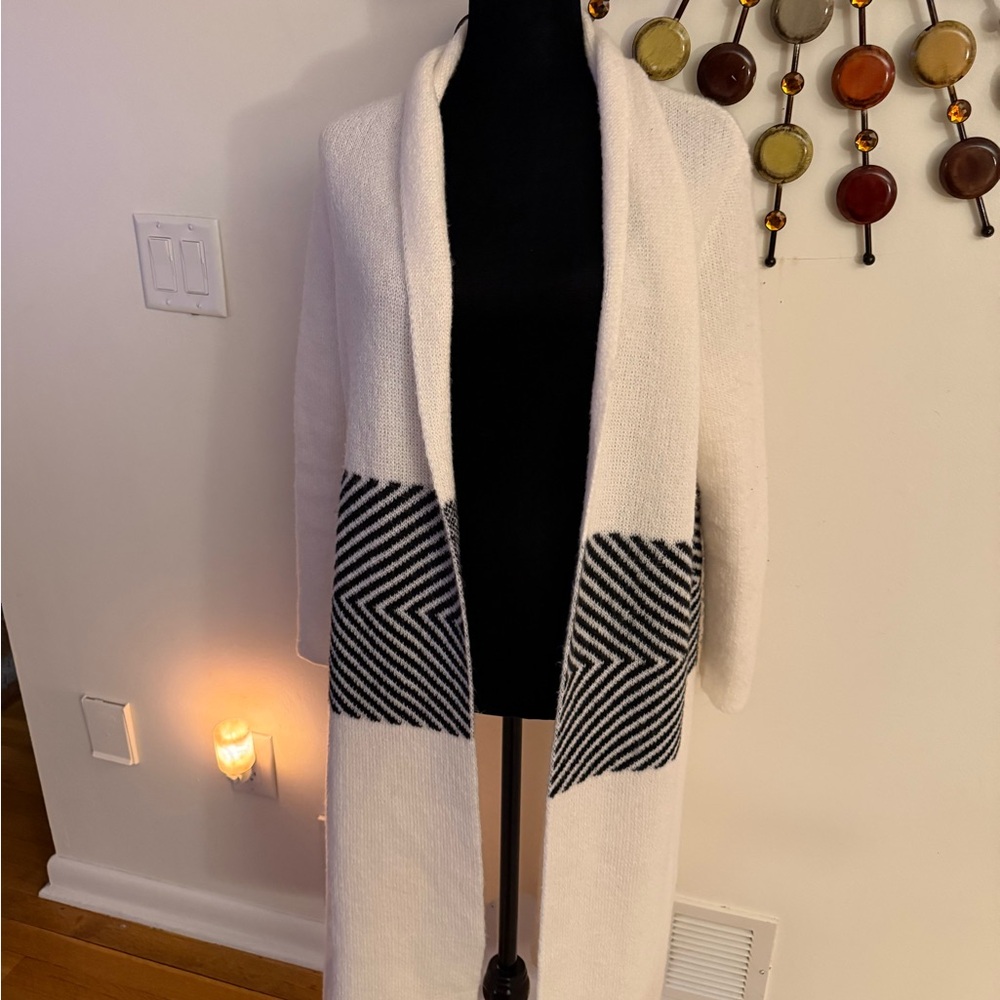 Bobeau Cream and Black Open Front Cardigan